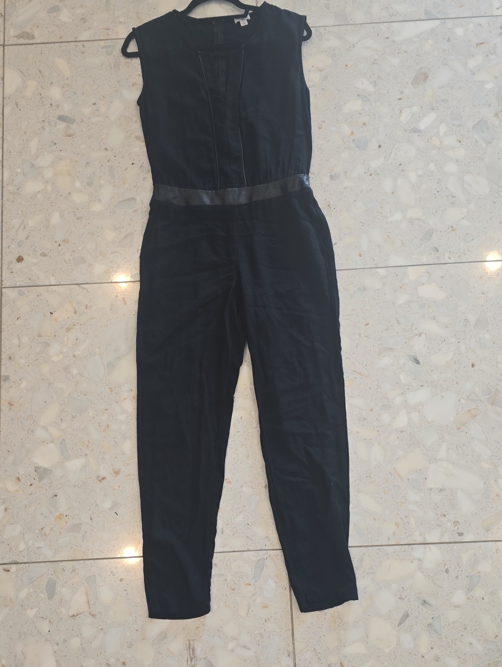 Splendid Black Sleeveless Jumpsuit with Waist Band